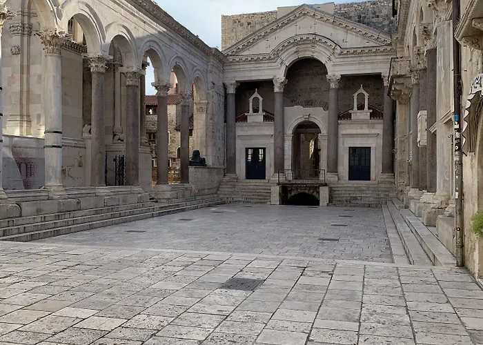 Tortosa Stari Grad * Split